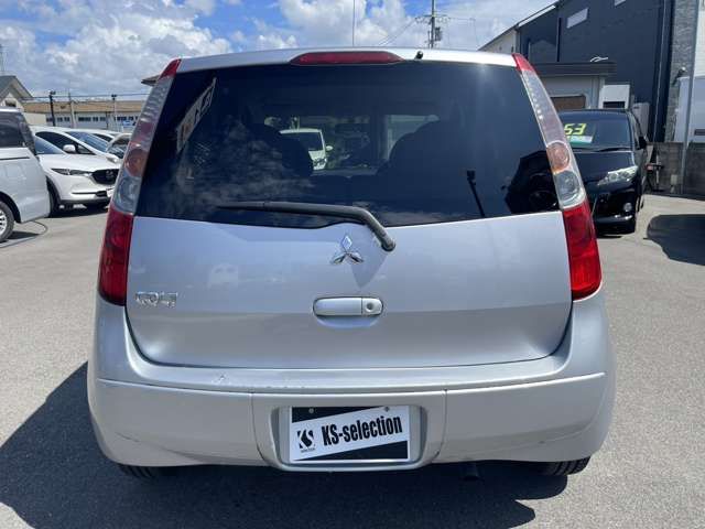 Mitsubishi COLT 2009-11 18142-3