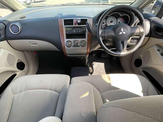 Mitsubishi COLT 2009-11 18142-6