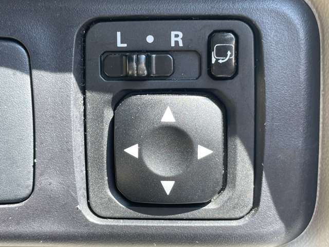 Mitsubishi COLT 2009-11 18142-12