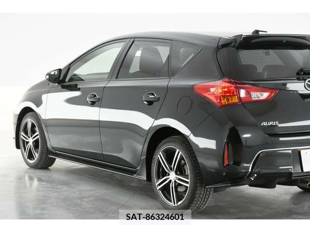 Toyota AURIS 2013-04 230456-5