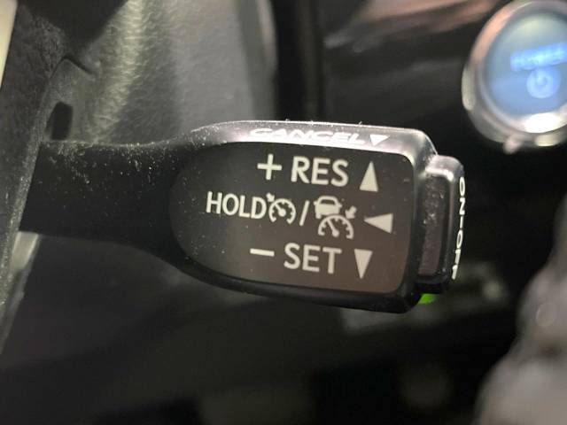 Toyota PRIUS 2017-10 12793-5