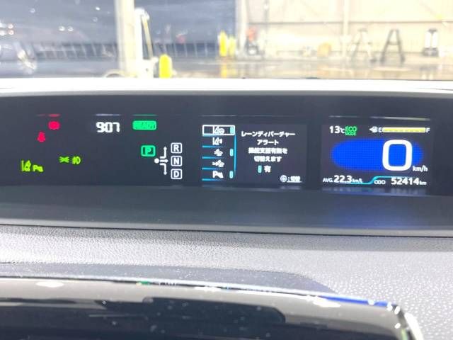 Toyota PRIUS 2017-10 12793-4