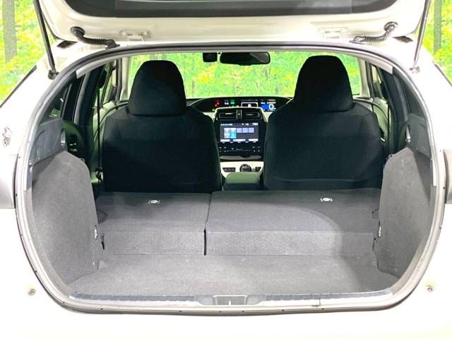 Toyota PRIUS 2017-10 12793-10
