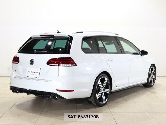 VolksWagen GOLF R VARIANT 2019-04 374173-7