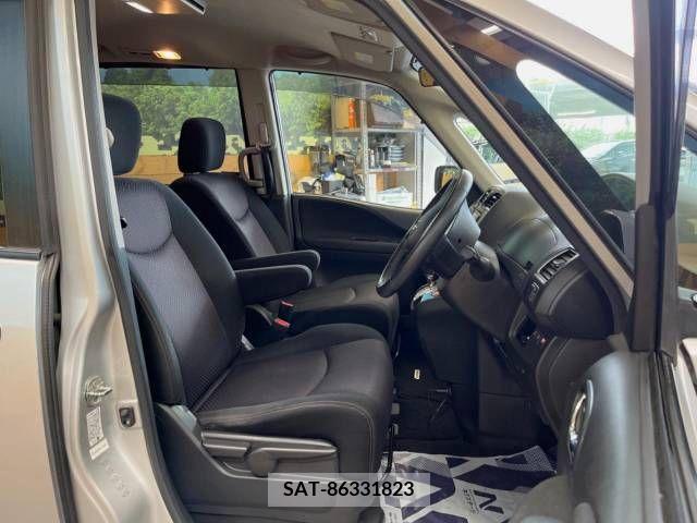 Nissan SERENA 2012-08 367769-8