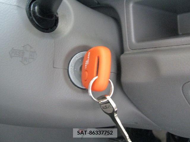 Suzuki EVERY 2016-02 301679-10