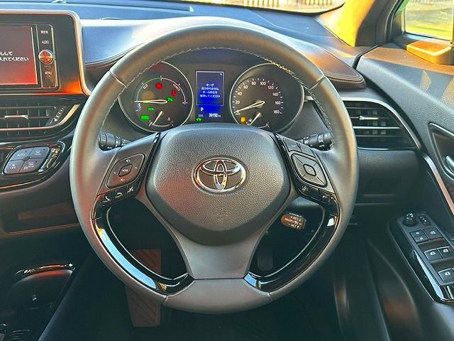 Toyota C-HR 2017-01 184282-13