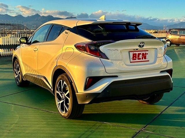 Toyota C-HR 2017-01 184282-8
