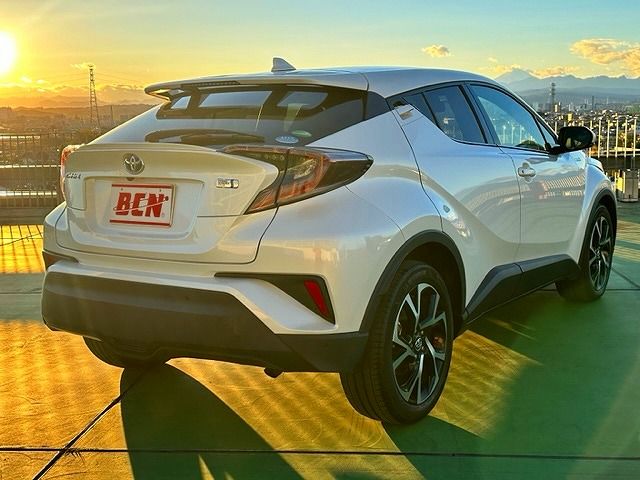 Toyota C-HR 2017-01 184282-2