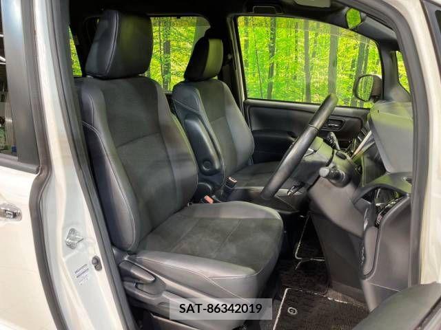 Toyota NOAH 2019-07 340542-8