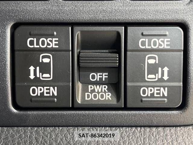 Toyota NOAH 2019-07 340542-5
