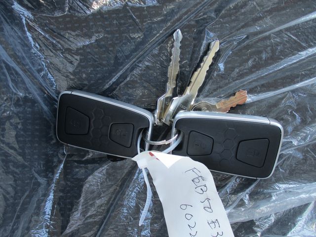 Mitsubishi CANTER 2023-10 13642-18