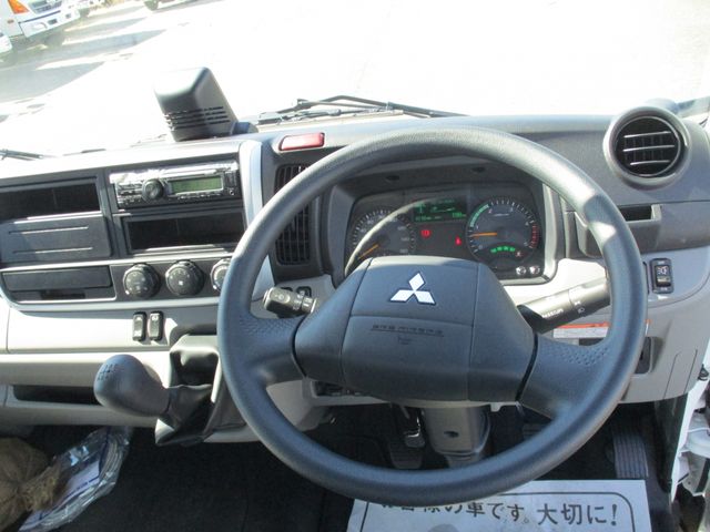 Mitsubishi CANTER 2023-10 13642-11