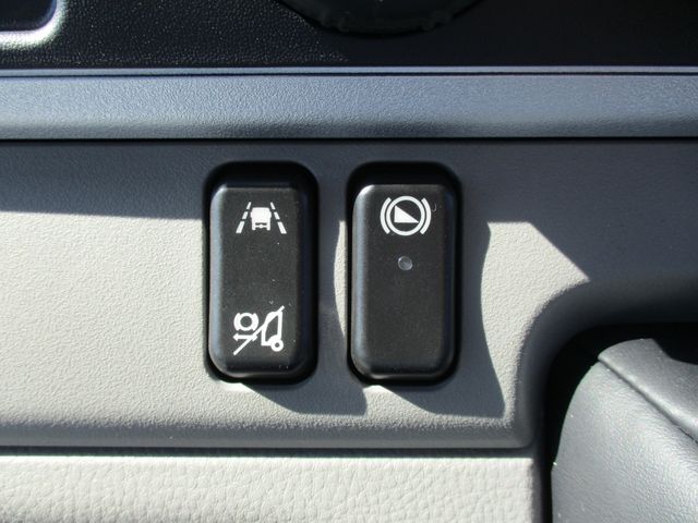 Mitsubishi CANTER 2023-10 13642-15