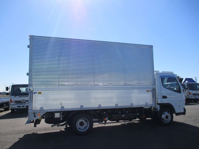 Mitsubishi CANTER 2023-10 13642-23