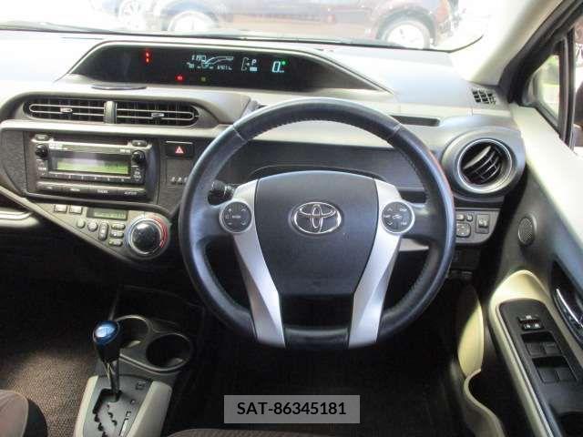 Toyota AQUA 2014-02 356341-12