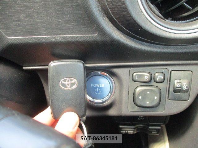 Toyota AQUA 2014-02 356341-17