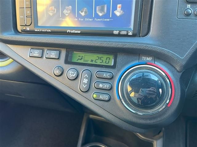 Toyota AQUA 2012-10 13207-10