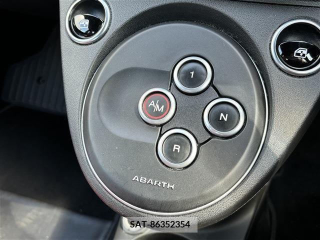 Abarth 595 2017-03 271478-15