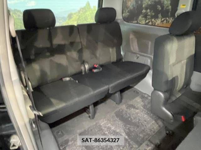 Toyota VOXY 2004-08 289188-9