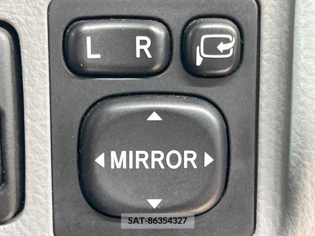 Toyota VOXY 2004-08 289188-5