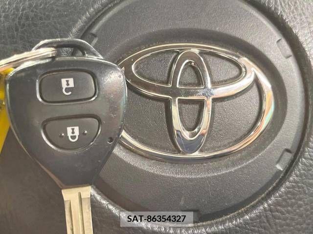Toyota VOXY 2004-08 289188-4