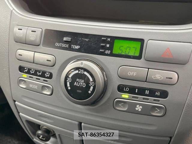 Toyota VOXY 2004-08 289188-3