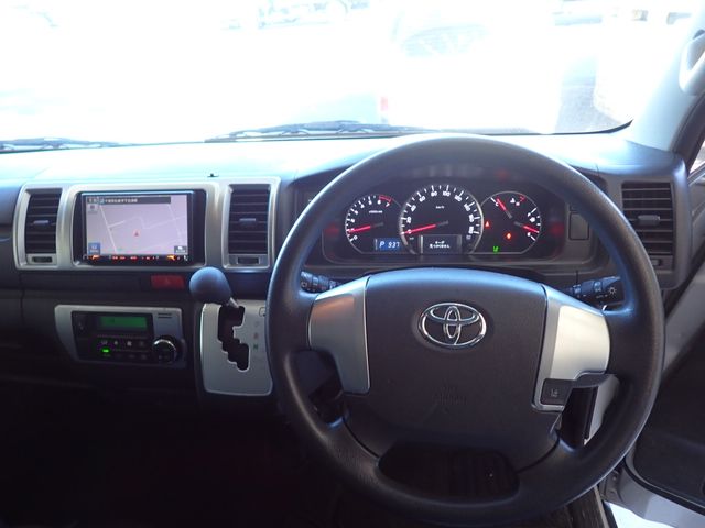 Toyota HIACE VAN 2018-10 16824-7