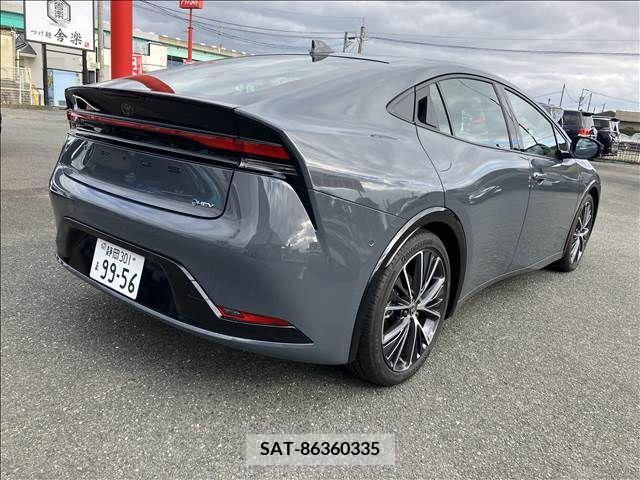 Toyota PRIUS 2023-05 215896-13