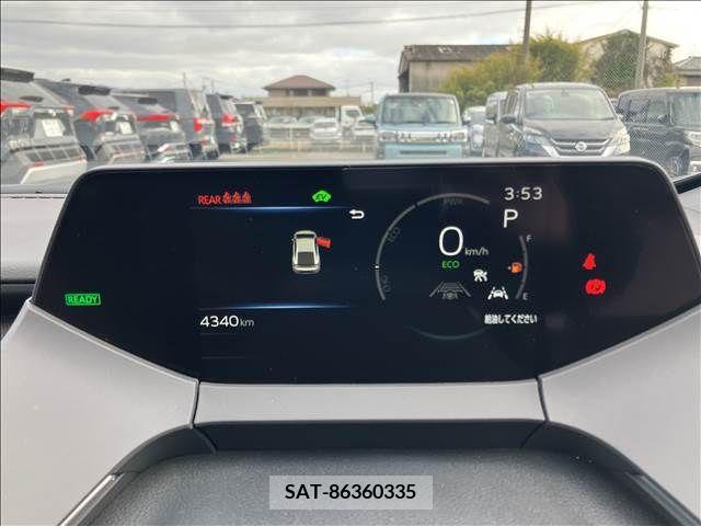 Toyota PRIUS 2023-05 215896-10