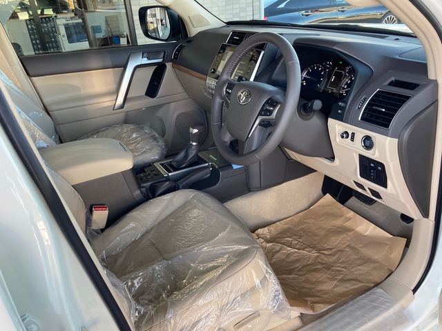 Toyota PRADO 2022-09 13777-13