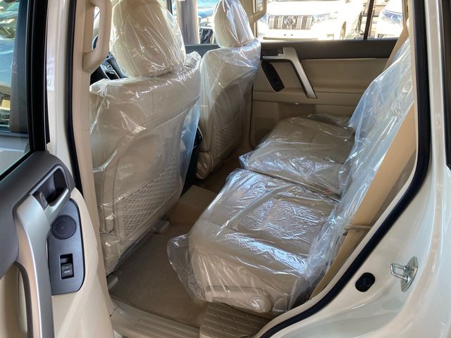 Toyota PRADO 2022-09 13777-27