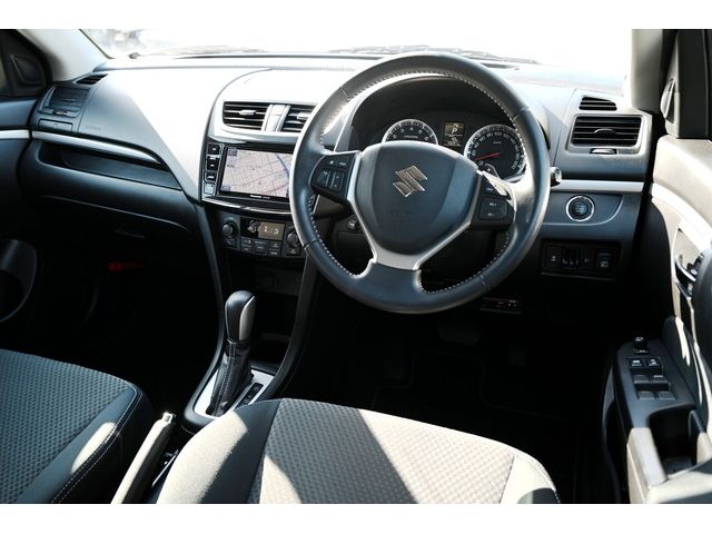 Suzuki SWIFT 2015-06 190838-1