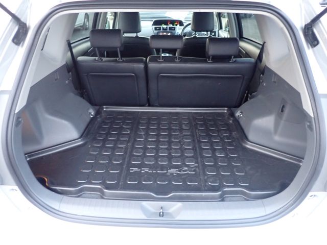 Toyota PRIUS ALPHA 2014-10 191415-22