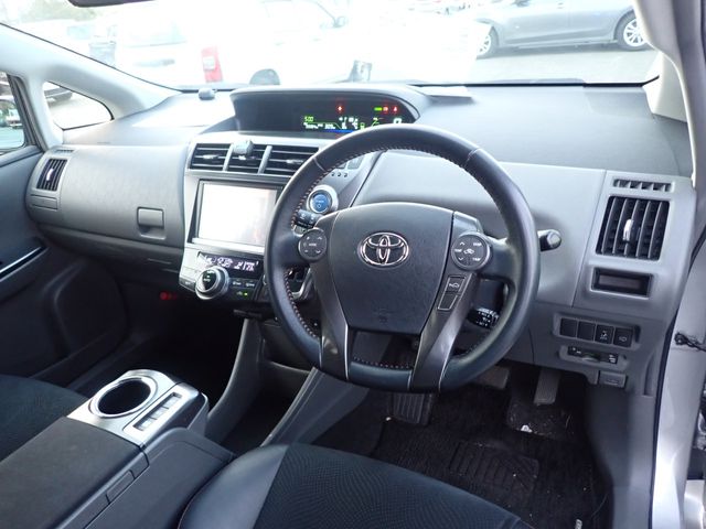 Toyota PRIUS ALPHA 2014-10 191415-1
