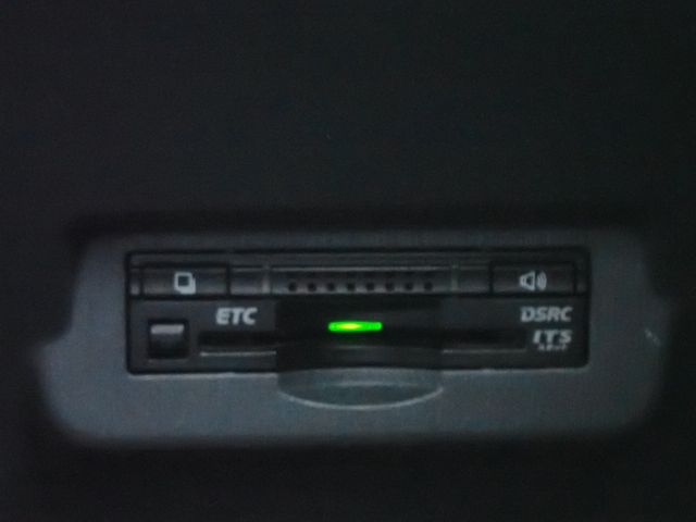 Toyota PRIUS ALPHA 2014-10 191415-17