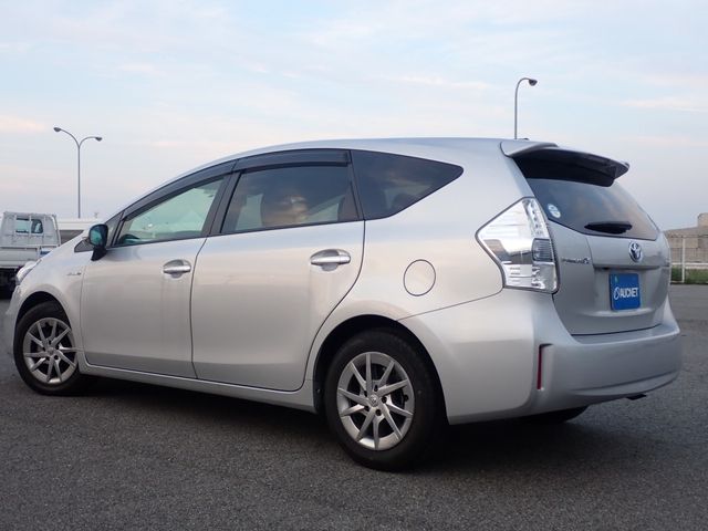 Toyota PRIUS ALPHA 2014-10 191415-2