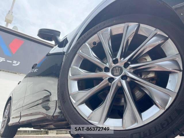 Toyota CROWN 2023-01 337738-13