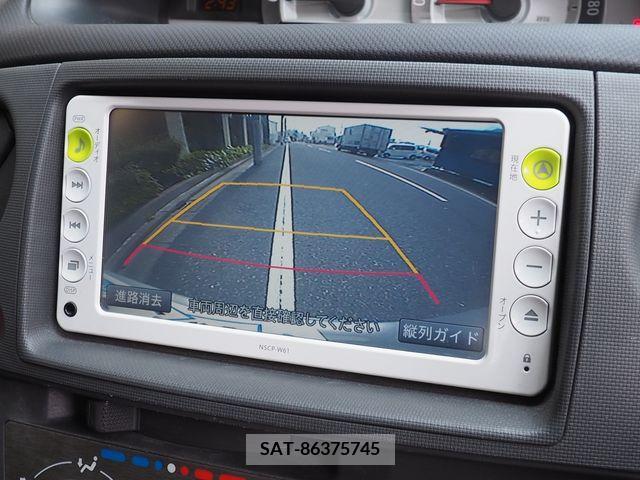 Toyota SIENTA 2011-08 386687-11