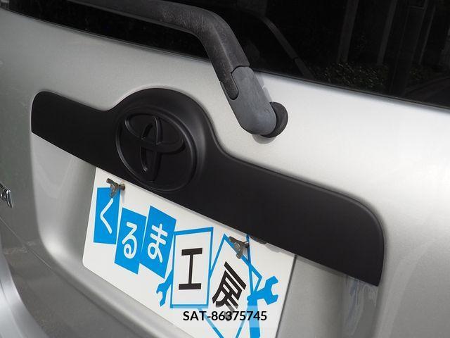 Toyota SIENTA 2011-08 386687-6