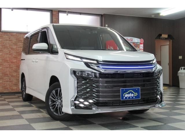 Toyota VOXY HYBRID 2022-03 28462-29