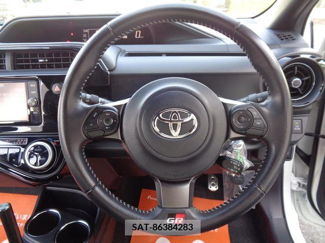 Toyota AQUA 2017-12 222706-13