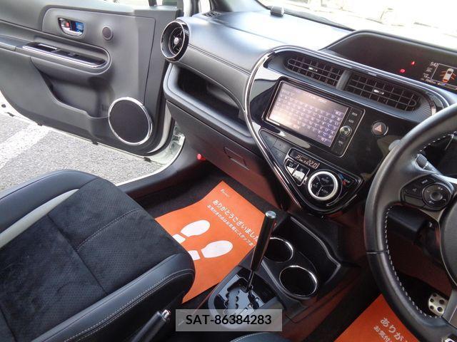 Toyota AQUA 2017-12 222706-1