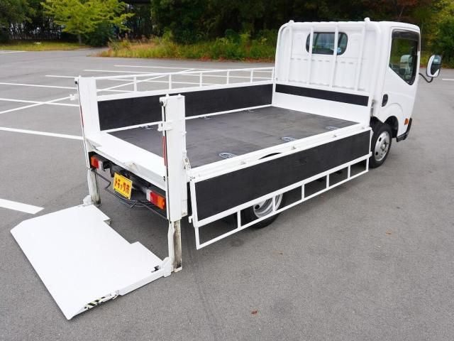 Nissan ATLAS 2014-09 196062-17