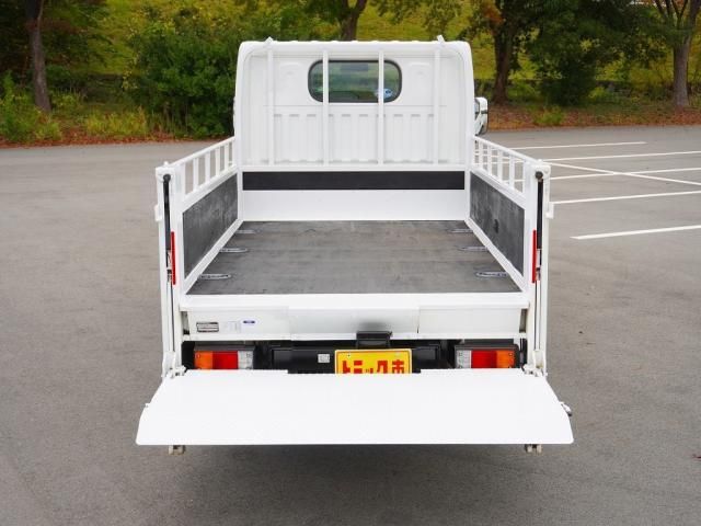 Nissan ATLAS 2014-09 196062-10