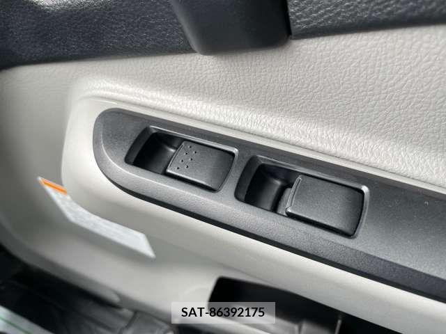 Mitsubishi CANTER 2024-02 294483-16