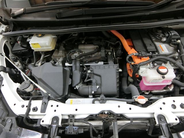 Toyota VOXY HYBRID 2016-09 21441-19