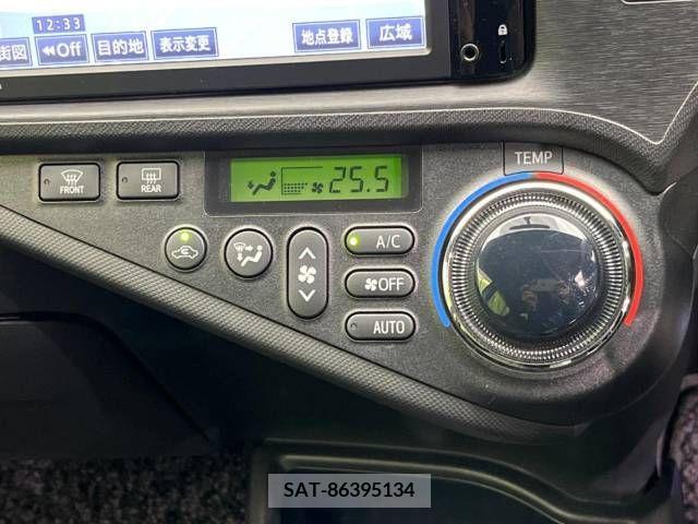 Toyota AQUA 2014-10 292009-6