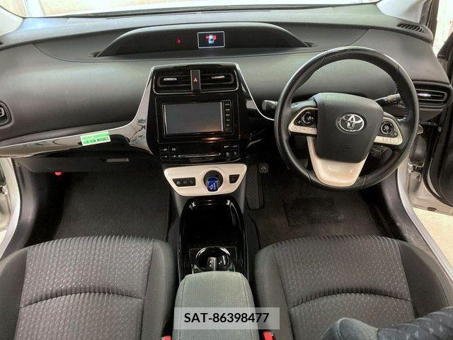 Toyota PRIUS 2018-07 322314-1