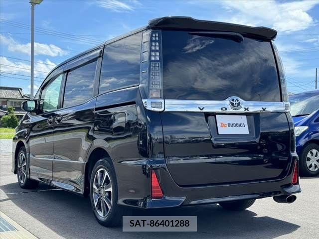Toyota VOXY 2015-09 380678-16